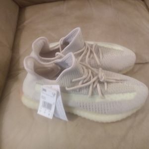 Yeezy v2 boost. Citrin